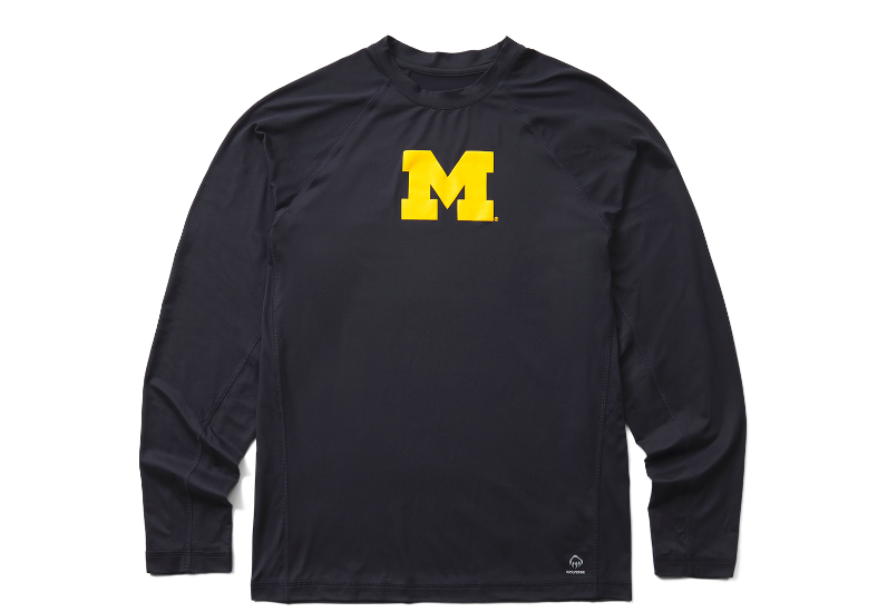 Black long-sleeved t-shirt with UofM logo.